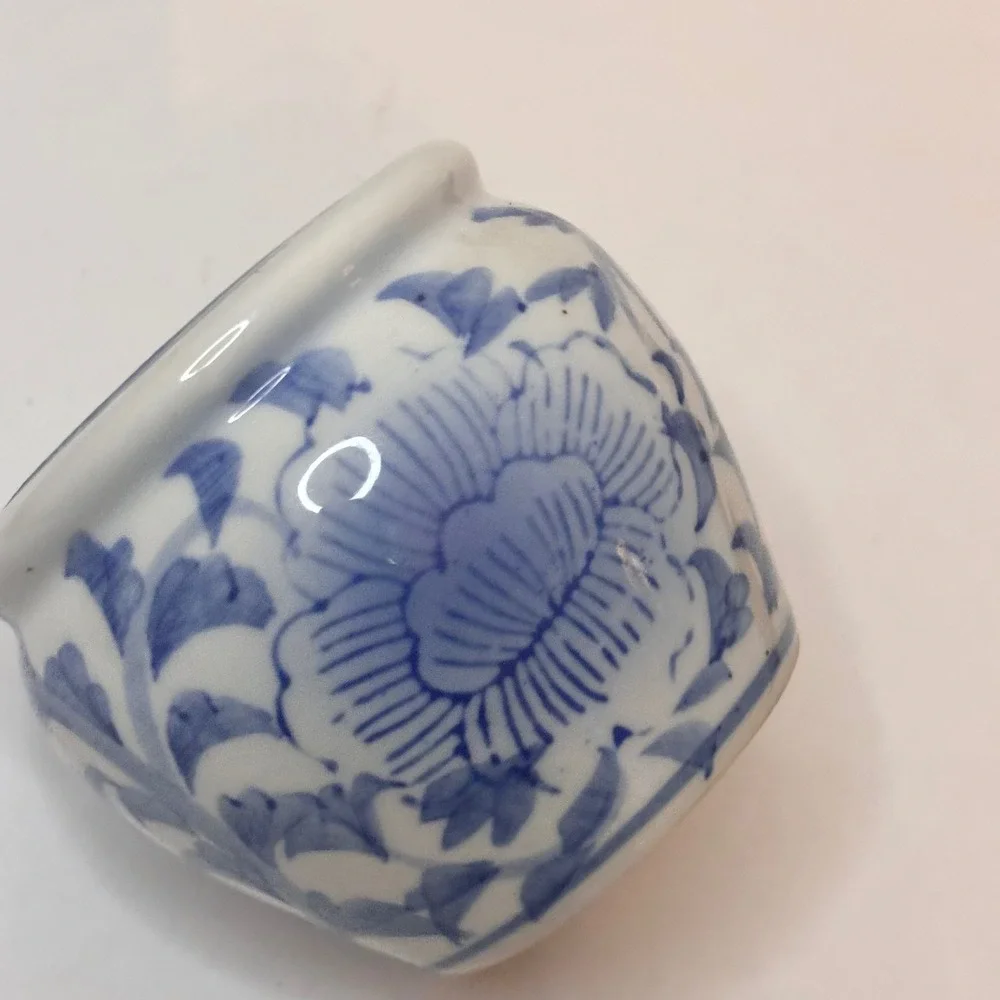 Blue White Porcelain Ginger‎ Jar Floral Design Small Pot Container